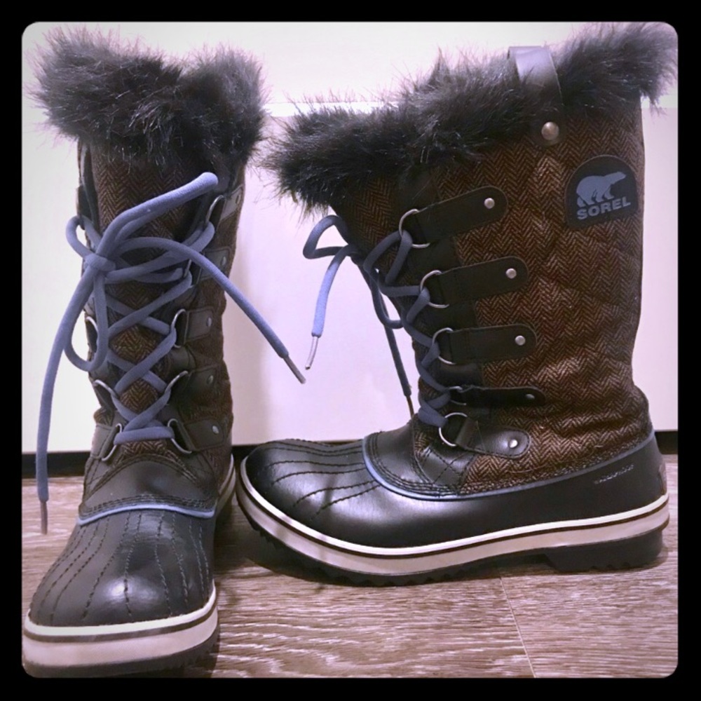 Sorel Tofino Boots